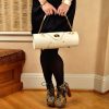 0a83985c-0538-49e9-9a02-cacf48ac5077_场景图20拷贝.jpg Portable Women's Leather Wine Carrier