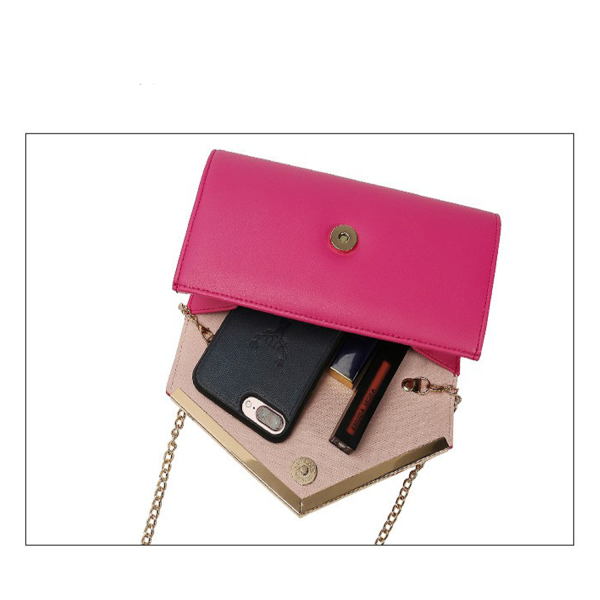 2495c3a3-0f4d-4dc7-9cc9-c4bdc79e7eb0_BGZA287.9.png PU Leather Envelope Hardware Chain Diagonal Crossbody Bag