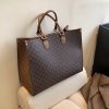 Female Large Capacity Retro Mature Leather Handbag Tote Bag