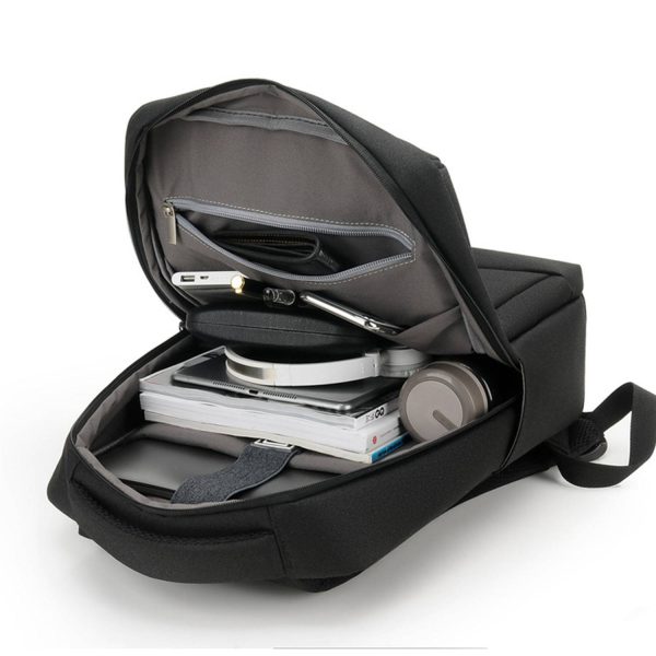 3243df5d-d034-4ec5-8b32-f864ab4fabe5_4.jpg Oxford Men's waterproof backpack with usb charging port