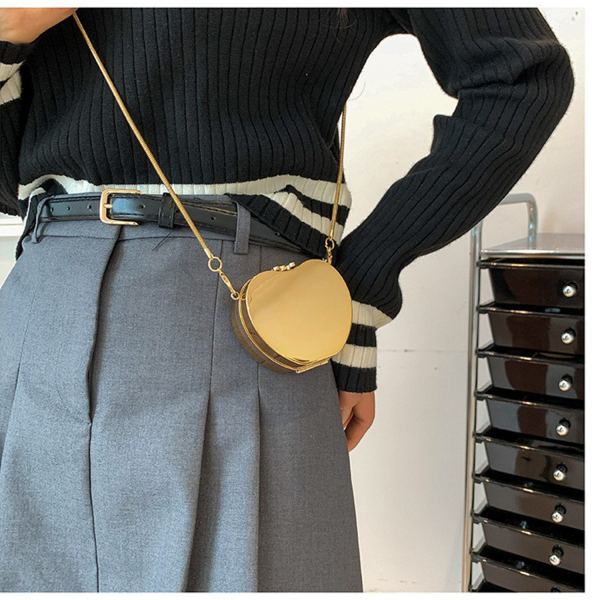 33d46e2c-f464-4234-a407-a8cddcdb6090_BGZA295.12.png Acrylic Crossbody Chain Earphone Bag