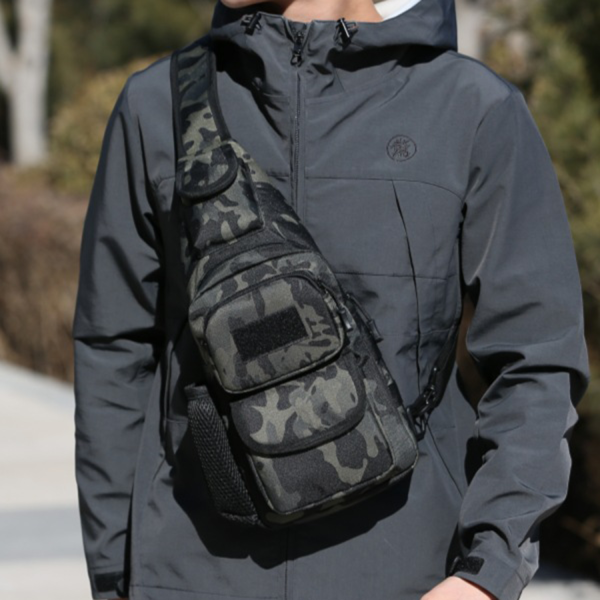 Mens Fashionable Outdoor Chest Bag