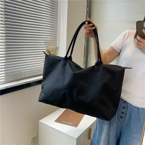 Nylon Large Capacity Travel Overnight Duffel Bag For Women