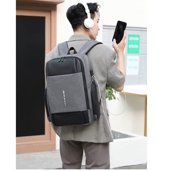 Waterproof Business Laptop Backpack With Charging Port