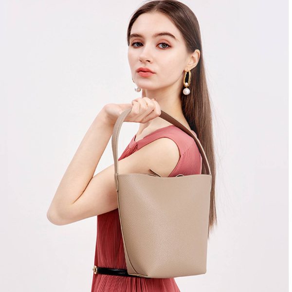 Niche Light Luxury Bucket Tote Bag