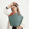 Genuine Leather Large-capacity commuter tote bag