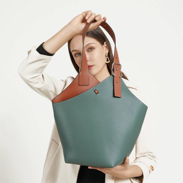 Genuine Leather Large-capacity commuter tote bag