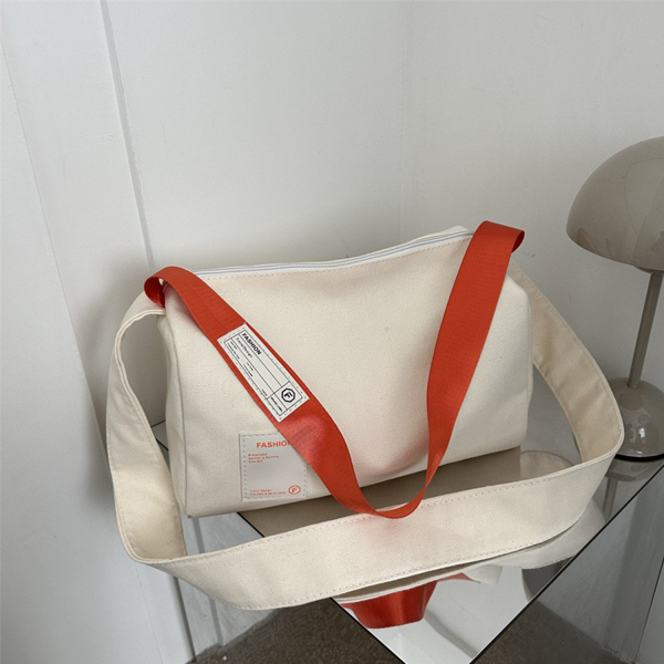 Large Capacity Commuting Crossbody Bag