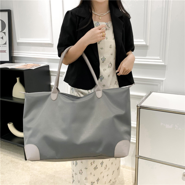 Nylon Large Capacity Travel Overnight Duffel Bag For Women