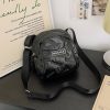Comfortable Shell-Shaped Crossbody Bag