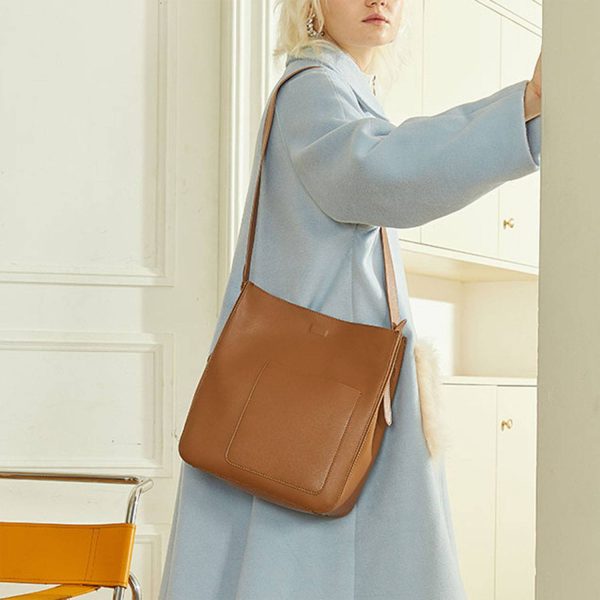 Genuine leather tote bag