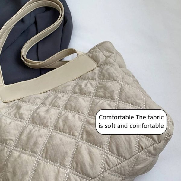 Large capacity quilted hobo handbag