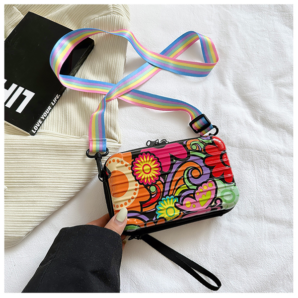 Fashion PVC Makeup Bag with Innovative Custom Design
