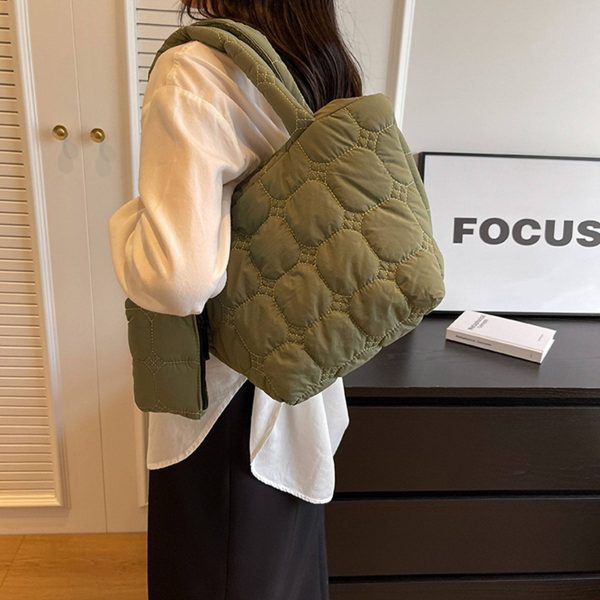 Nylon fluffy tote bag