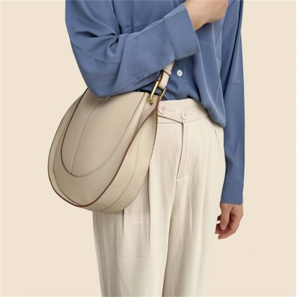 Genuine Leather Large Capacity Saddle Tote Bag