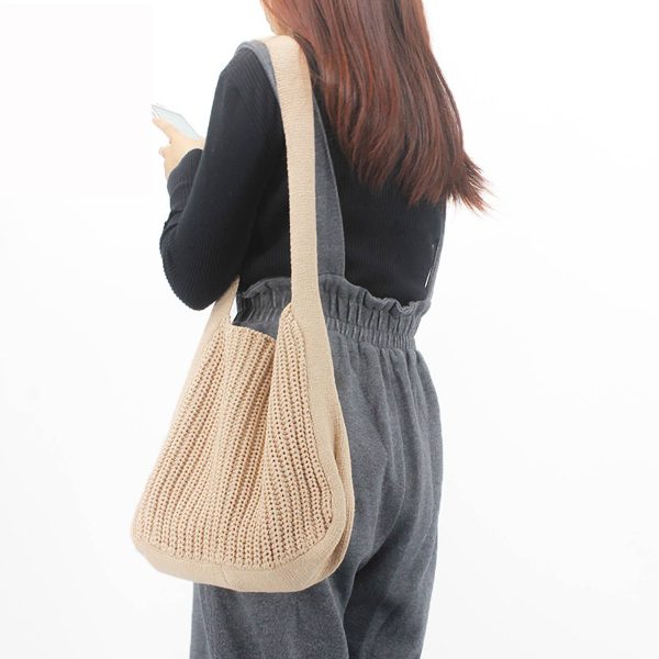 Lightweight Vintage Style Woven Crossbody Bag