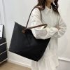 Top Zipper Large Capacity Nylon Tote Bag