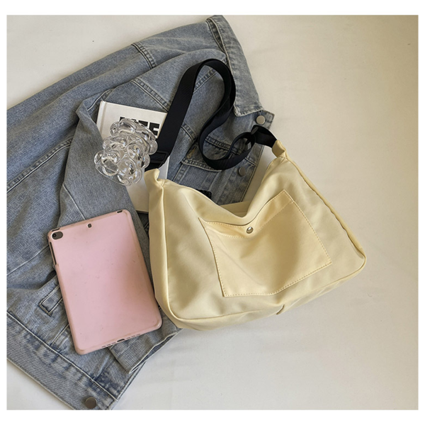 Lightweight Nylon Large Capacity Single Shoulder Bag