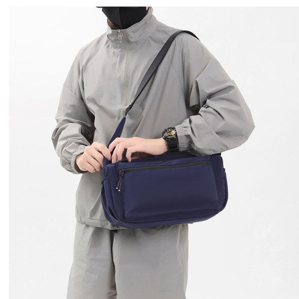 Large Capacity Nylon Crossbody Travel Bag