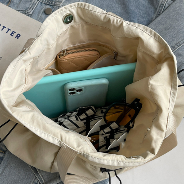 Large Capacity Nylon Travel Tote Bag