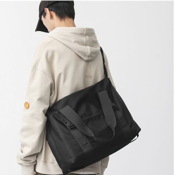 Large Capacity Nylon Travel Duffle Bag