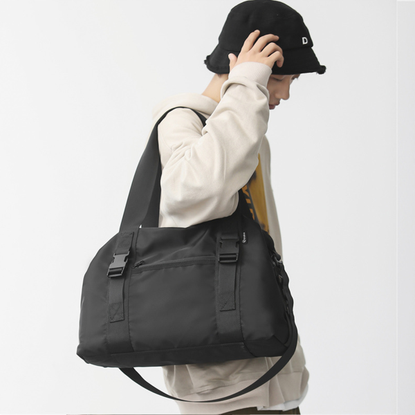 Large Capacity Nylon Travel Duffle Bag