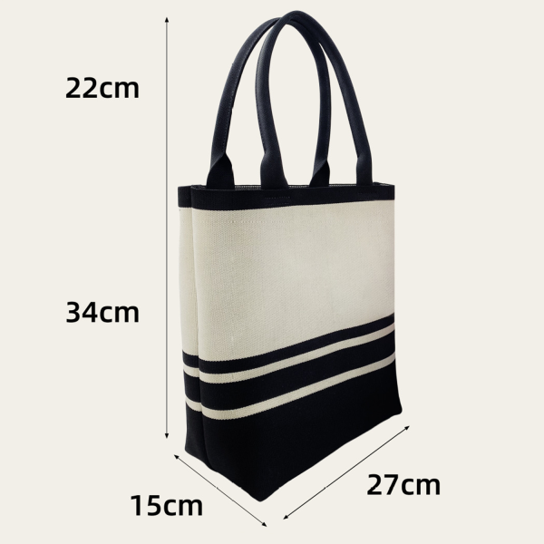 High capacity knitted tote bag