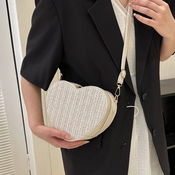 PU Straw Heart-shaped Bag