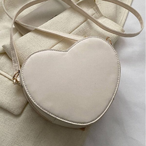 PU Straw Heart-shaped Bag