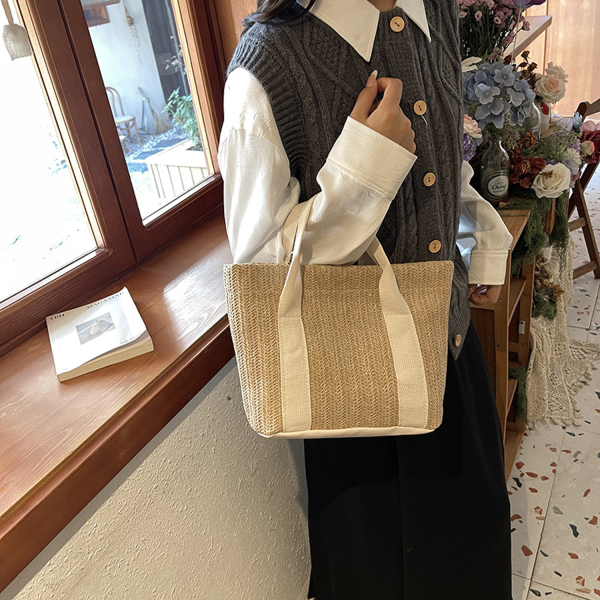 Straw Woven Beatch Tote Bag