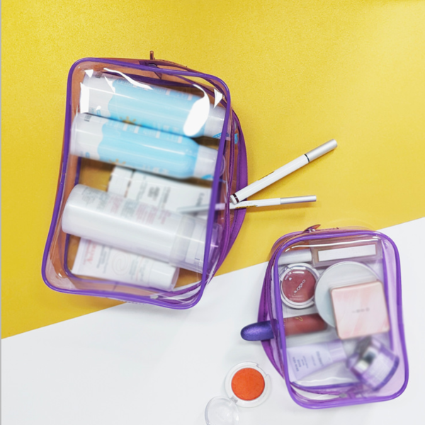 602包场景图4_1780453001929.png Portable Transparent PVC Cosmetic Zipper Bag
