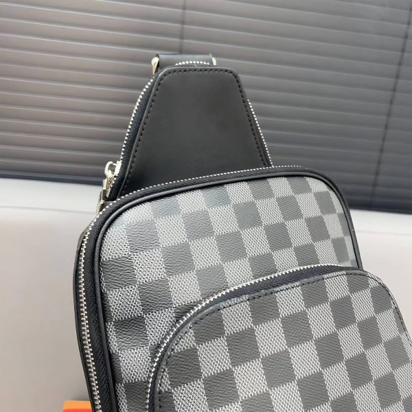 附图4_1775107045337.jpg Men's Waterproof PVC Chest Bag
