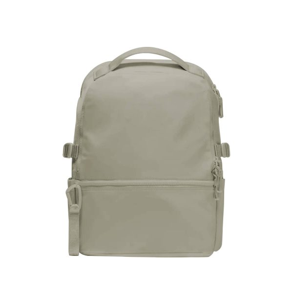 棕_1787542571968.jpg 22L Nylon Water Resistant Backpack w/ Multiple Compartments